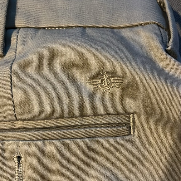 Men’s Dockers/ Khaki Size:42W/L32 note pictures for approximate measurements. - Picture 3 of 9